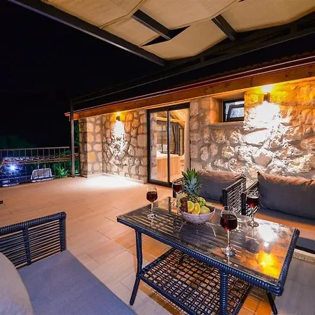 فيلة With Private Pool And Jacuzzi In Nature كاس