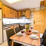 וילה With Private Pool And Jacuzzi In Nature קס