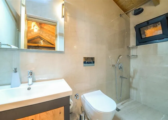 With Private Pool And Jacuzzi In Nature * 卡斯