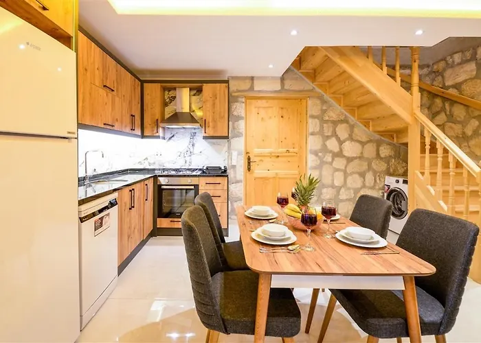 With Private Pool And Jacuzzi In Nature *