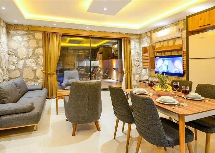 With Private Pool And Jacuzzi In Nature 别墅 *