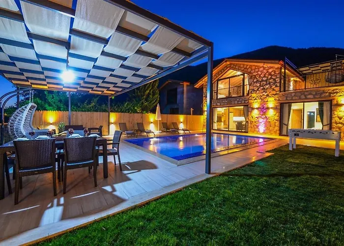 With Private Pool And Jacuzzi In Nature 别墅 卡斯